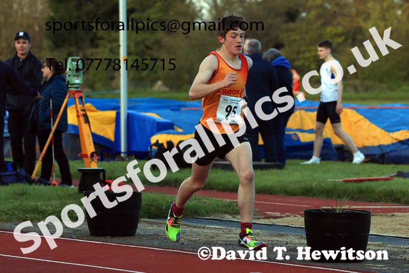 1500 metres, 2024 NEGP 1, Monkton Stadium, Jarrow. Photo: David T. Hewitson/Sports for All Pics